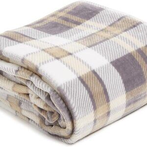 Vera Bradley Fleece Plush Throw Blanket, Fireplace Plaid Neutral, 80 X 50 NEW!
